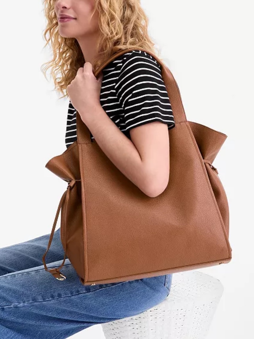 On 34th Jyyll Large Solid Tote in brown NWT